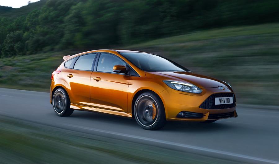  Ford Focus ST 2010 года  (фото 16 из 46)
